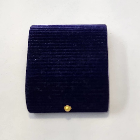 Filigree Silver Tone Clear Cameo Dangle Drop Stud Earrings Costume Jewelry - Picture 5 of 5